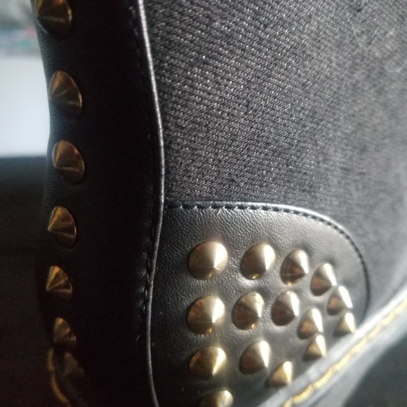 Studded boots? Yes, please! - Picture 5 of 7